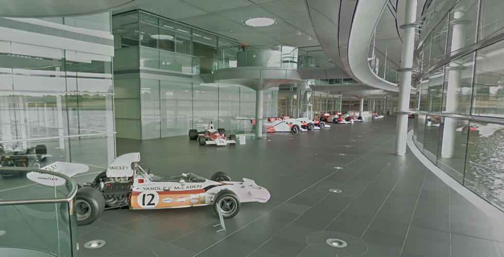 Visitez le McLaren Technology Centre grâce à Street View