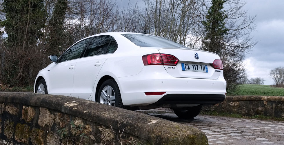 volkswagen-jetta-arriere