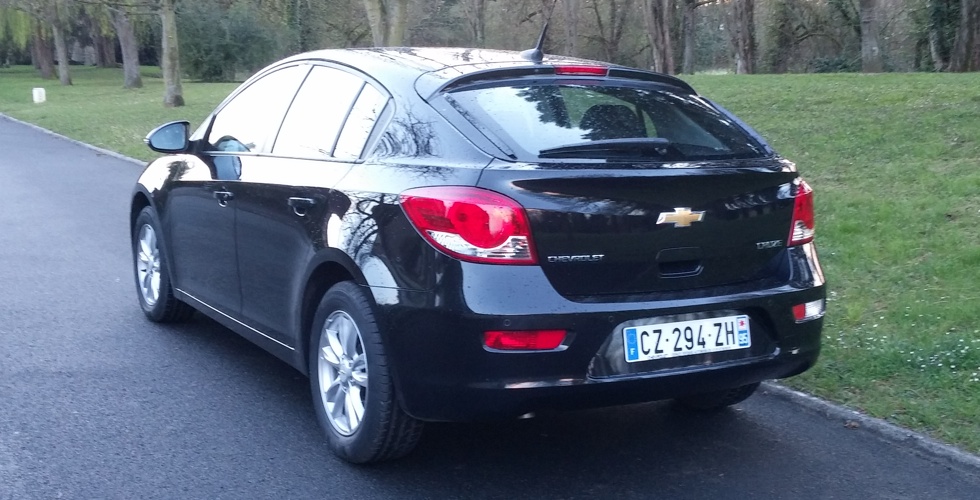 chevrolet-cruze-coffre-5-portes