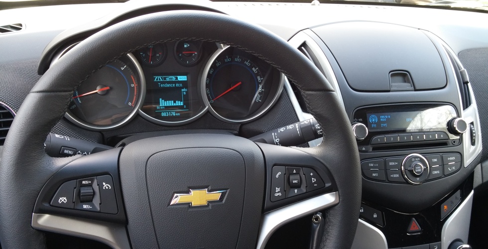 chevrolet-cruze-volant