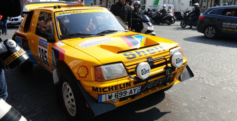 peugeot-205-t16-dakar-champs-elysees