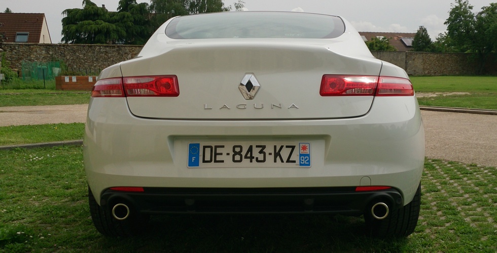 renault-laguna-coupe-coffre