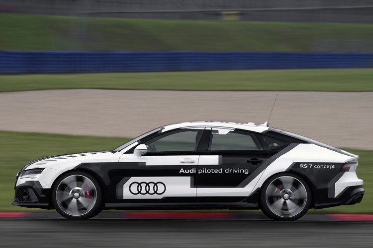 Audi_RS7_piloted_driving_02