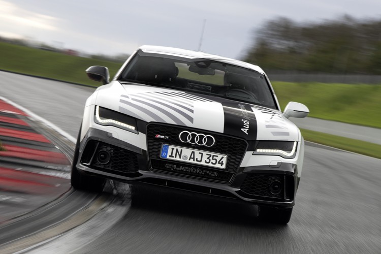 Audi_RS7_piloted_driving_04