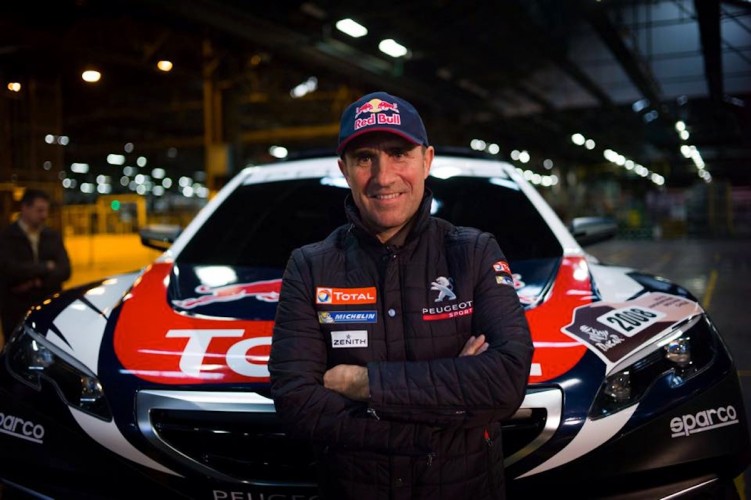 Peugeot_2008_DAKAR_RedBull_Total_13