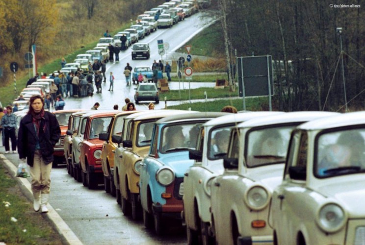 Au lendemain de la chute du mur de Berlin... 