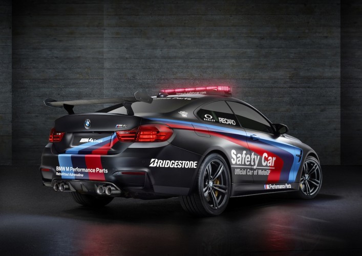 BMW M4 Coupé safety car motoGP 2015 _ 10