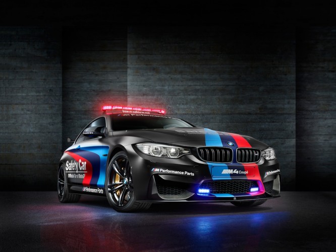 BMW M4 Coupé safety car motoGP 2015 _ 11