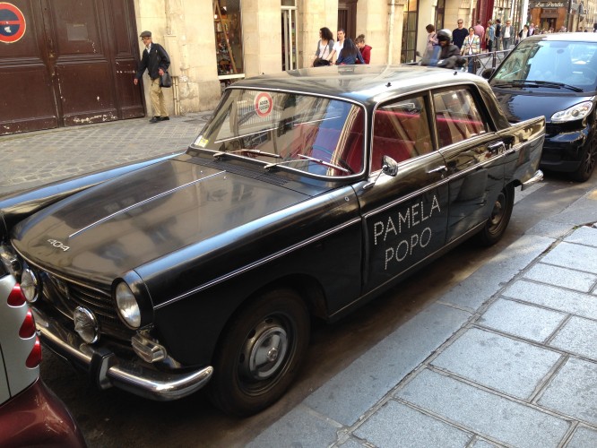 Peugeot 404 - Pizza Pamela Popo