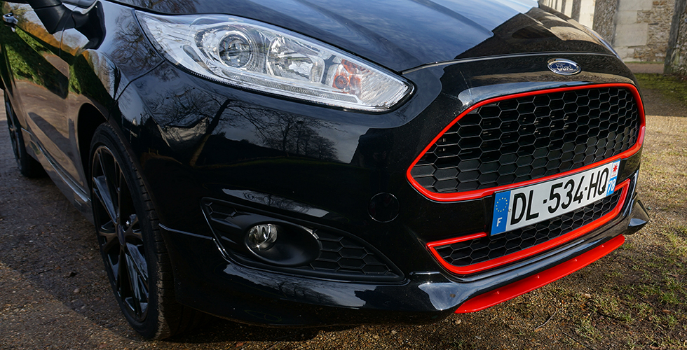 ford-fiesta-black-edition-09