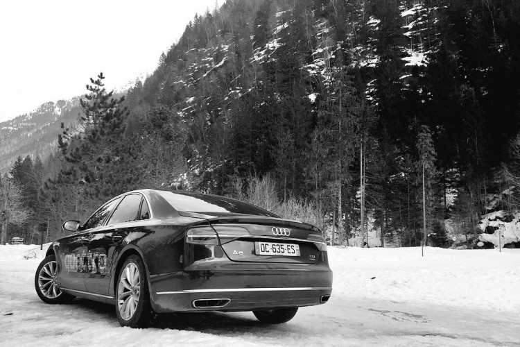 Audi A8 quattro