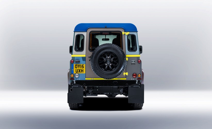 LandRover_Defender_PaulSmith_2015_07