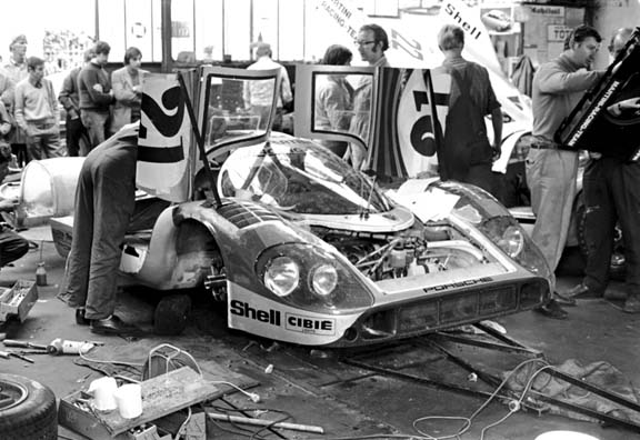 le mans porsche garage teloche 1971 - 04