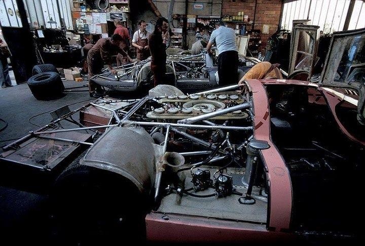 le mans porsche garage teloche 1971 917LH, and 917-20 "Berta Sau"