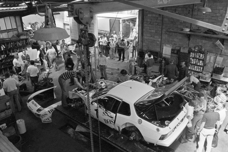 le mans porsche garage teloche 1971 924 - 12