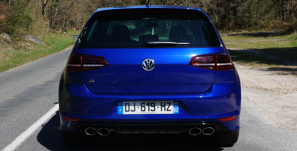 volkswagen-golf-r-arriere