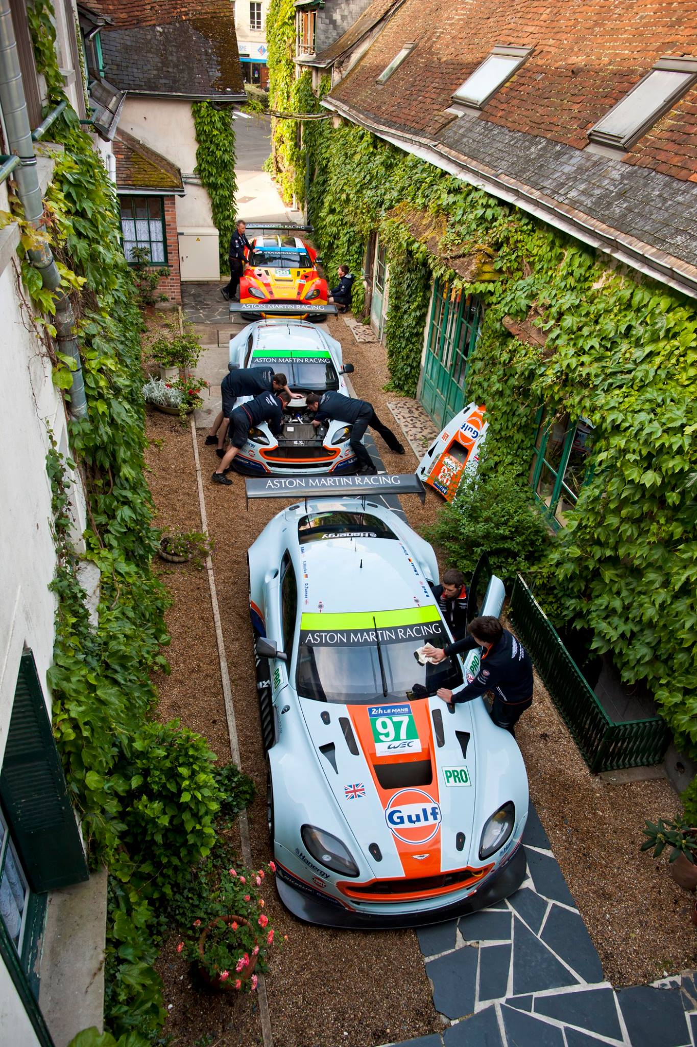 Le Mans - Aston Martin Hôtel de France La Chartre-sur-le-Loir - 03