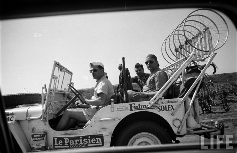 jeep tour de france 1955 le parisien - 1