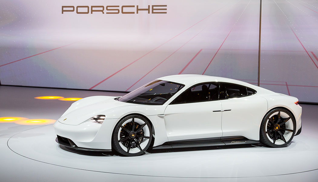 iaa2015-porsche-mission-e-electrique