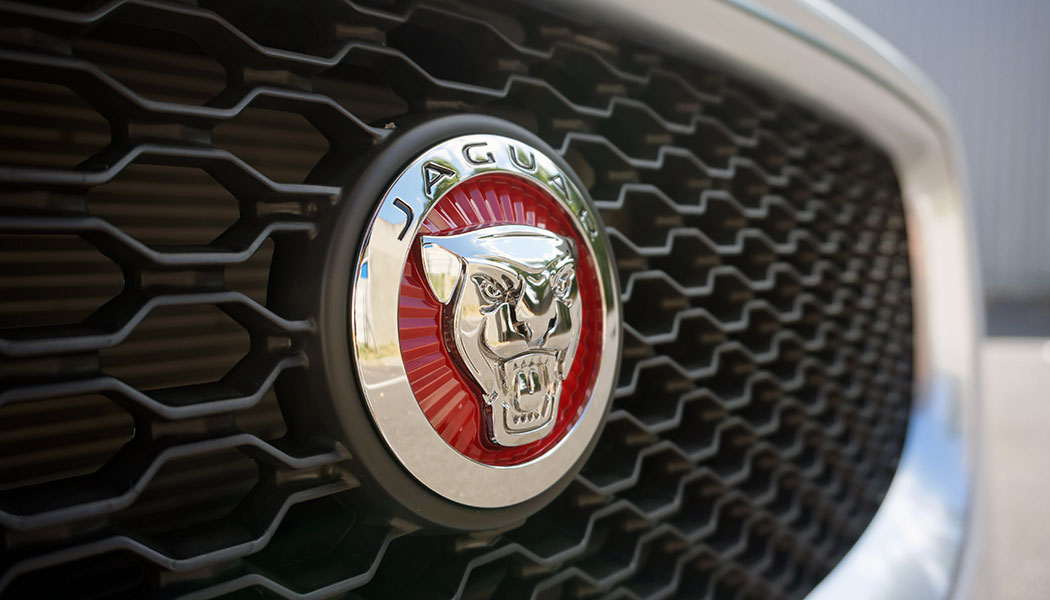 jaguar-xe-logo-embleme