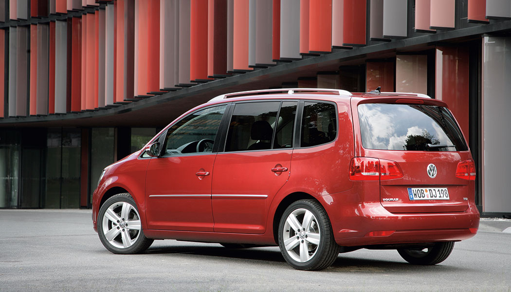 volkswagen-touran-2010