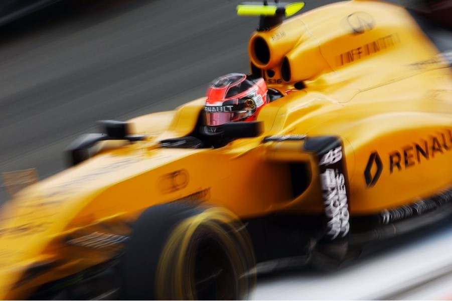 esteban-ocon-renault-sport