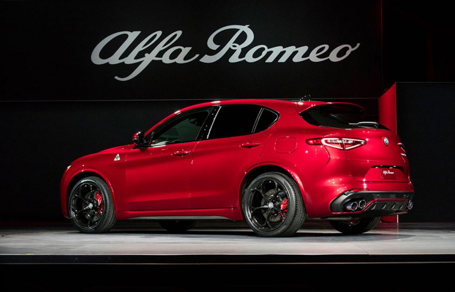 alfa-romeo-stelvio-arriere-suv