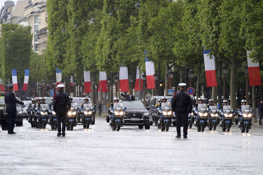 DS 7 Crossback president republique francaise emmanuel macron investiture paris champs elysees - 05