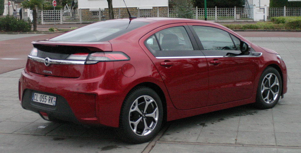 Opel-Ampera-04