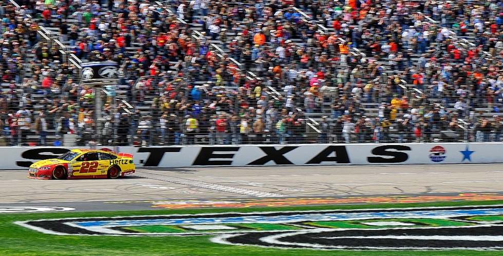 Vainqueur en Nascar à 19 ans !