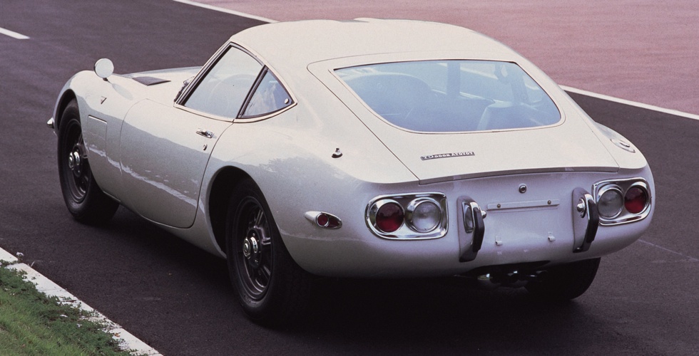 toyota-2000-gt-arriere