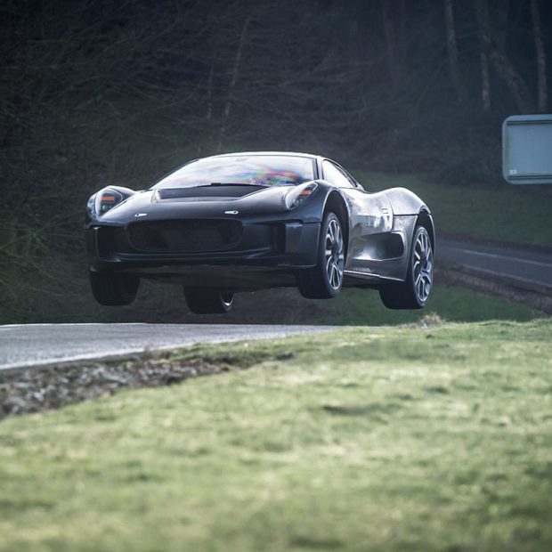 Jaguar C-X75 : la supercar abandonnée