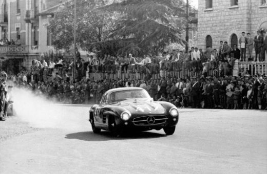 Sur la route des Mille Miglia : Mercedes 300 SL Gullwing