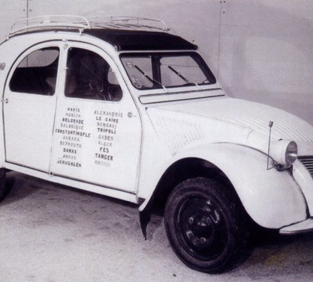 Le premier aventurier en Citroën 2 CV