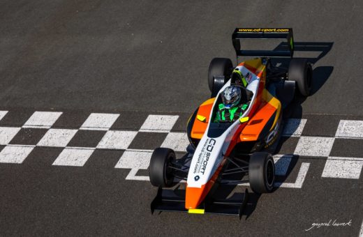 Comment choisir son stage de pilotage en formule Renault ?