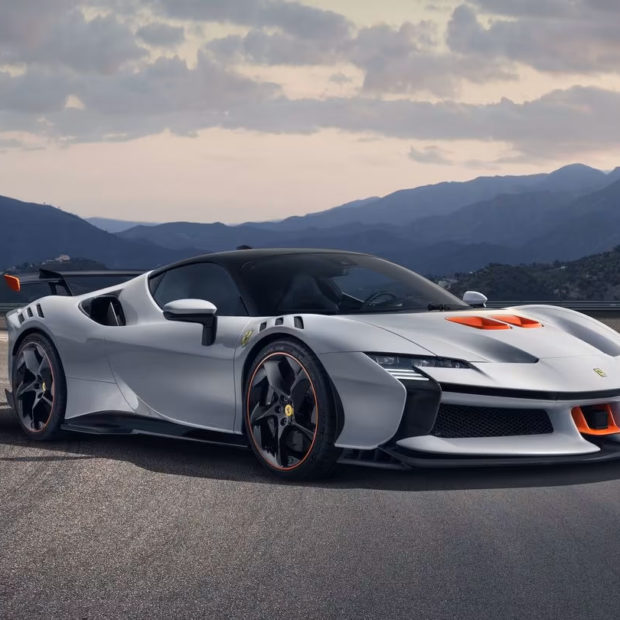 Ferrari SF90 XX Stradale : fusion extrême de performances