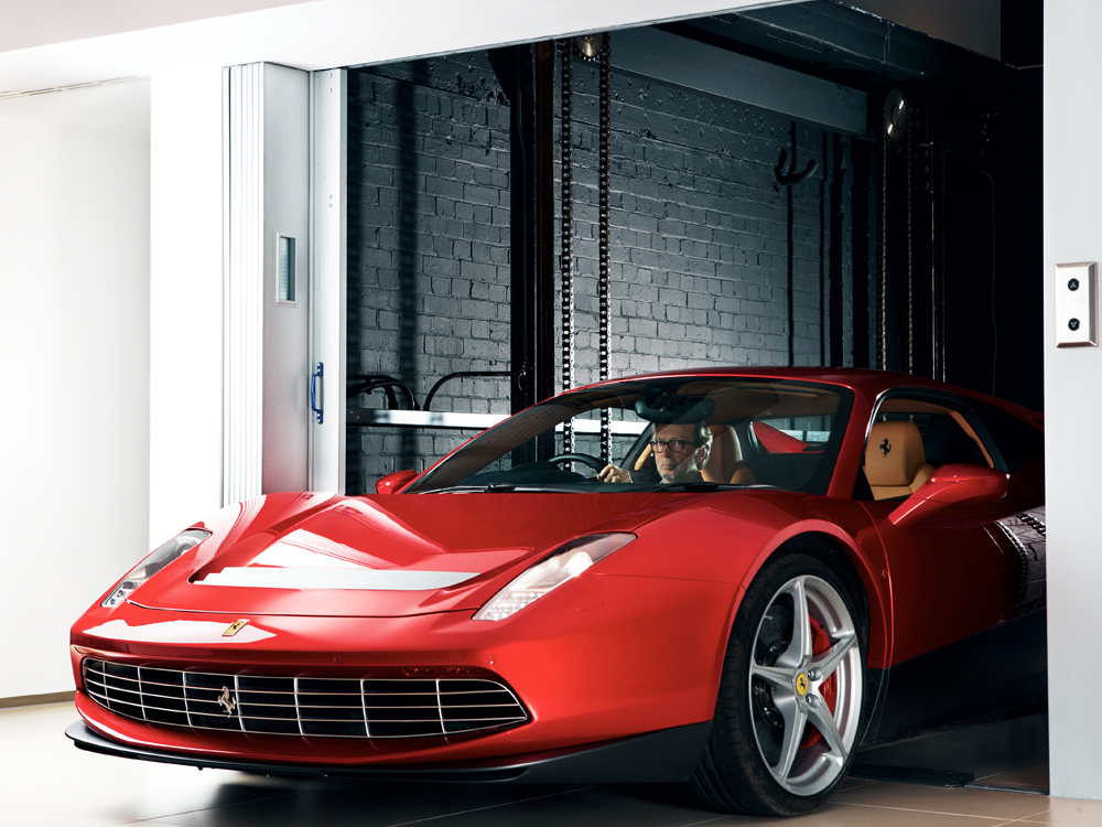 Ferrari SP12 EC : une guitare à douze cylindres signée Maranello
