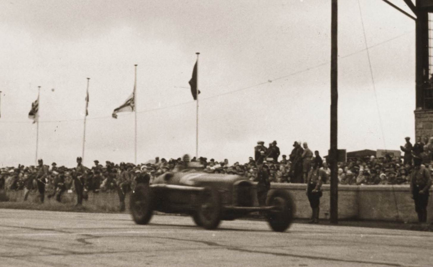 Nuvolari au Nürburgring : l’exploit italien qui fit plier le Reich
