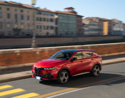 L&rsquo;antidote au carré : au volant du Tonale, le SUV Alfa Romeo