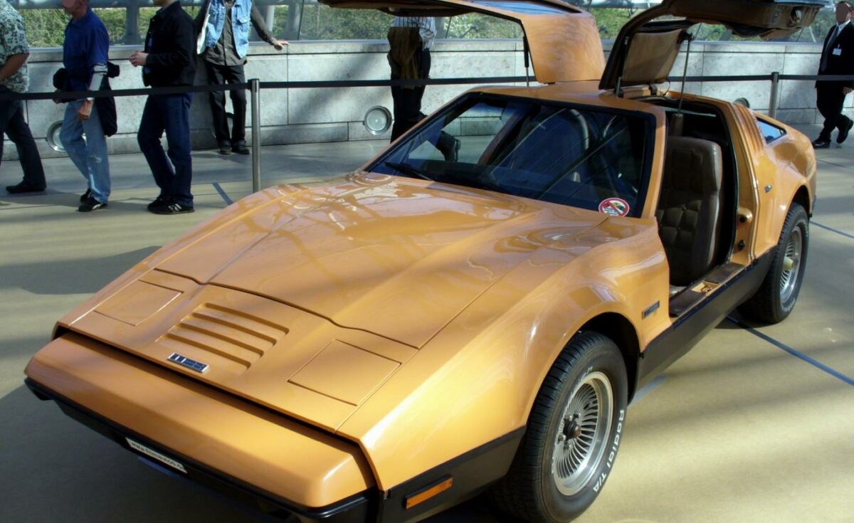 Bricklin SV-1 : La sportive de sécurité canadienne aux portes papillon défaillantes