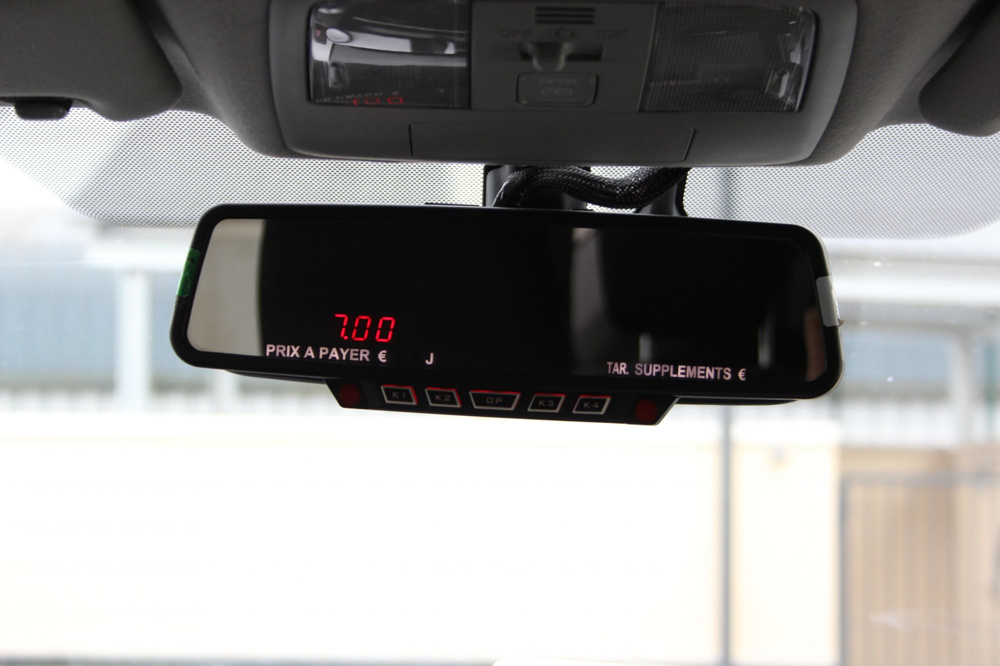 Robert-Houdin : Quand le plus grand magicien de l’histoire inventait… le compteur de taxi