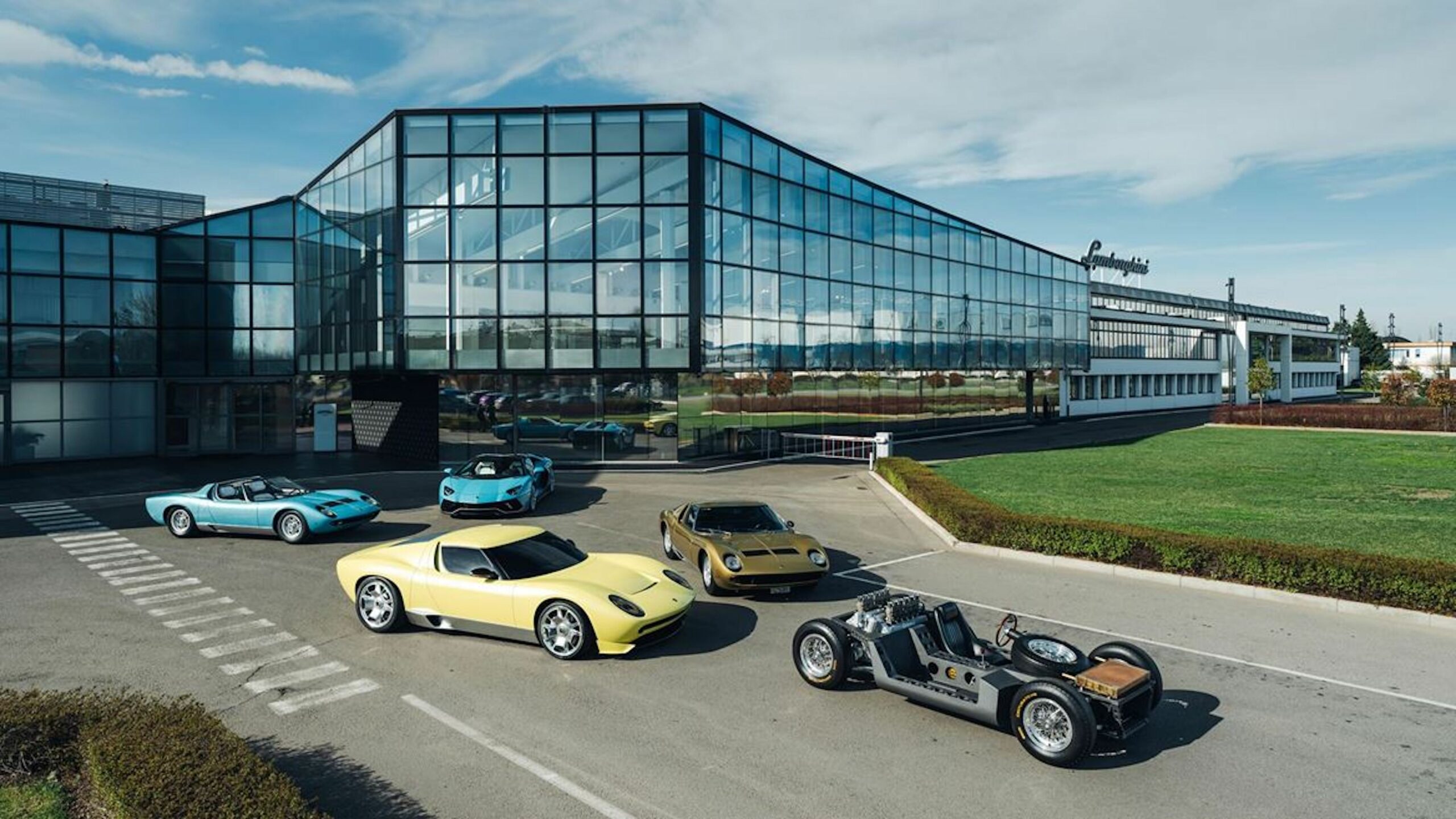 Lamborghini Miura « Born Incomparable » : Le Taureau fête 60 ans de perfection à Sant’Agata