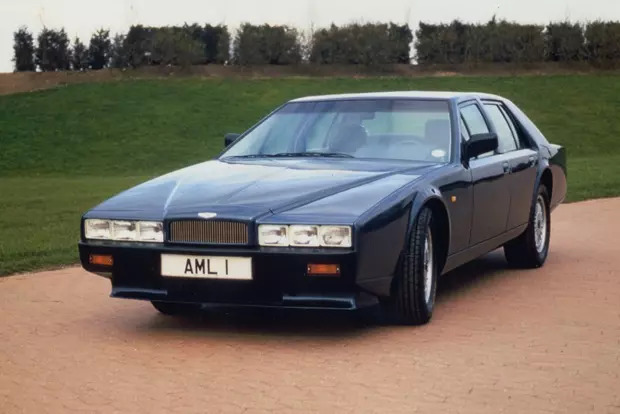 Aston Martin Lagonda : 50 ans de futurisme et de « wedge design »