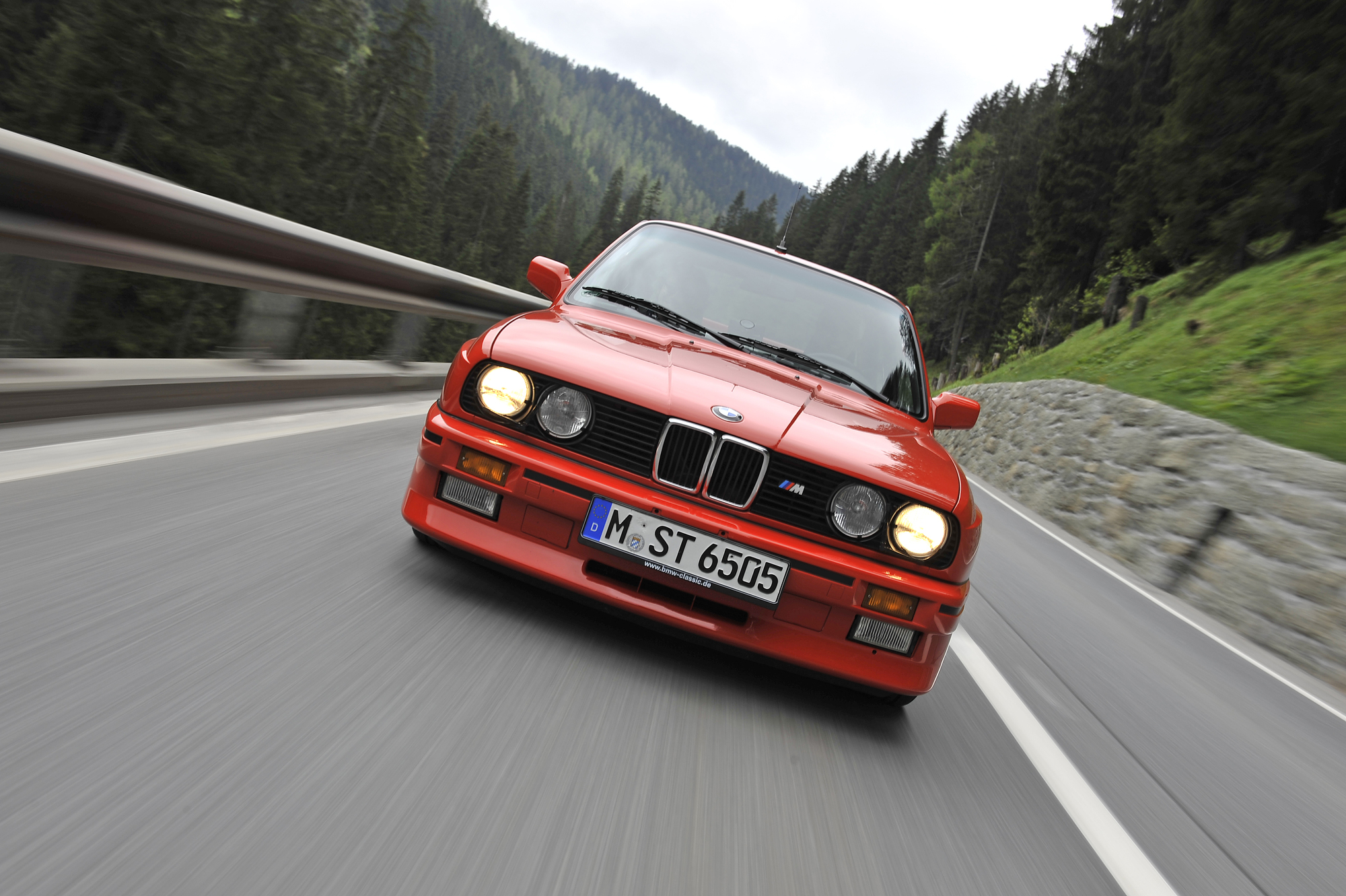BMW M3 (E30) : 40 ans de règne, de l’homologation sauvage au mythe éternel