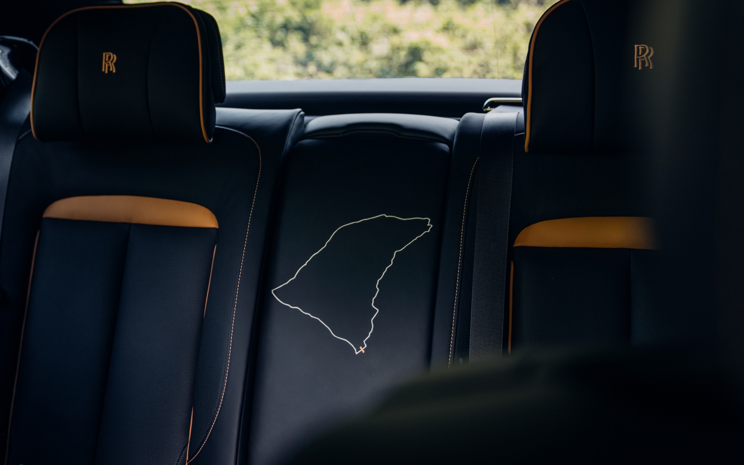 Rolls-Royce Black Badge Ghost « Tourist Trophy » : L&rsquo;hommage ultime à l’exploit de Charles Rolls en 1906
