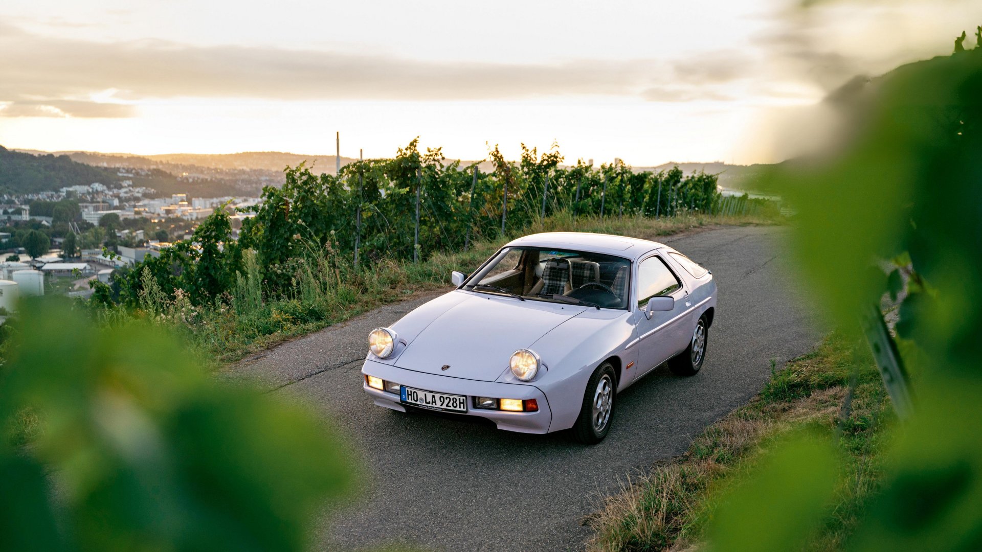 Phares escamotables Porsche : L&rsquo;histoire technique derrière le regard culte des Transaxle