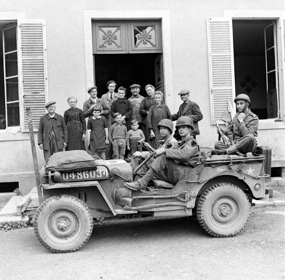 La naissance d’un mythe : Comment la Jeep a sauvé le monde libre (1941-1945)