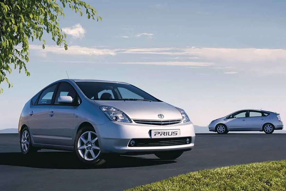 Flashback 2007 : Quand la radio française rêvait la voiture de 2026 (et le réveil douloureux)
