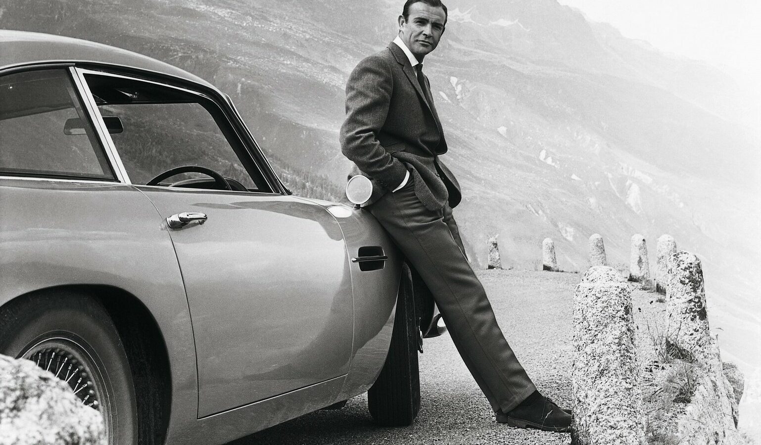 17 septembre 1964 : Le jour où l’Aston Martin DB5 a conquis le monde dans « Goldfinger »
