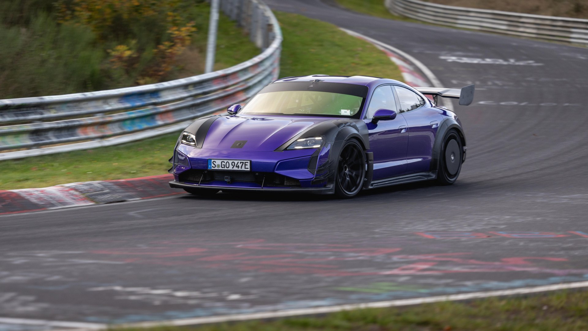 Porsche contre Xiaomi au Nürburgring : La guerre des watts dans le piège du chrono sur mesure